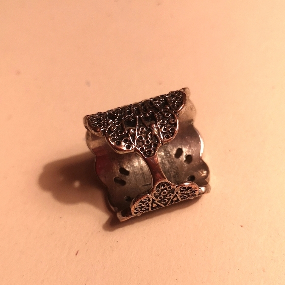 Vintage wide filigree ring - Picture 3 of 4